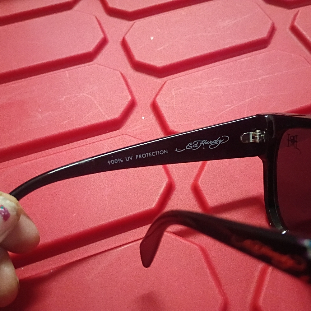 NWOT Ed Hardy Sunglasses - Picture 4 of 5